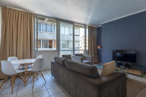 Ideal City Apartment With Rooftop Views, Cape Town
